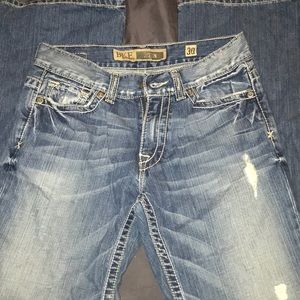 Men’s buckle jeans